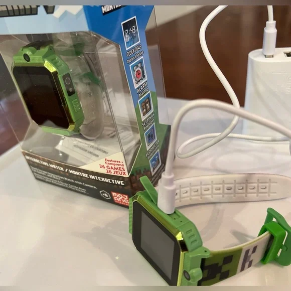 Minecraft Kids Interactive Watch (2) - Picture 2 of 7